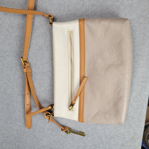 Fossil Fiona Gray White Cowhide Leather Small East West Crossbody Bag - Picture 9 of 15